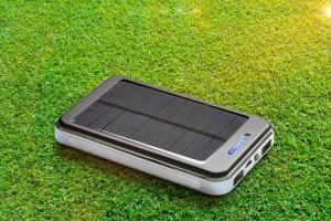 電池付き太陽電池の充電器とその価格